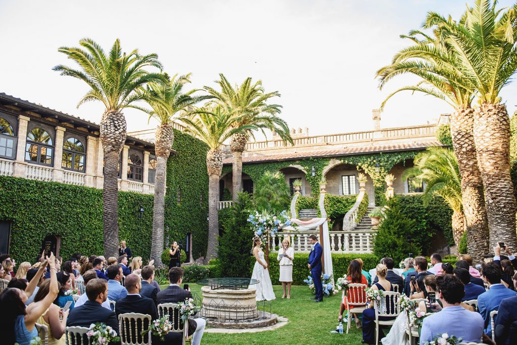 A celebrant led wedding ceremony at Castello Monaci in Puglia, Italy